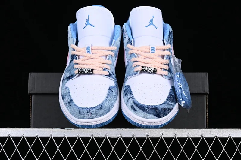 All categories Air Jordan Jordan series basketball shoes Air Jordan 1 Low Z version Air Jordan 1 Low "Washed Denim" AJ1 Joe 1 denim pink hook washed denim low-top casual sneakers DM8947-100
